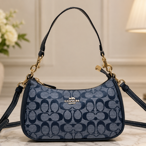 COACH Teri Shoulder Bag Signature Chambray CH139